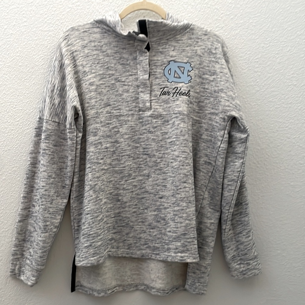 NC Tar Heels Heather gray pullover sweater size medium